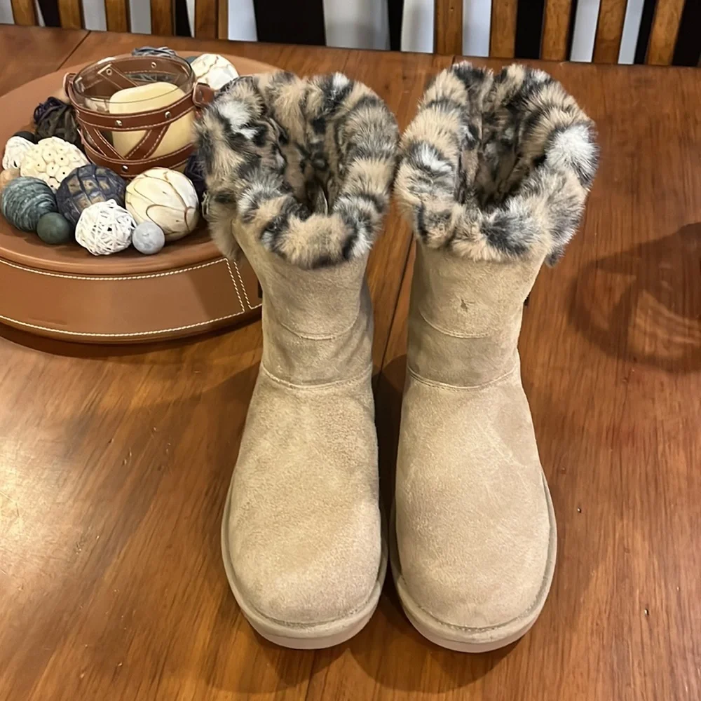 Koolaburra by Ugg Aribel Short Leopard Boots zip Women’s Size 10
